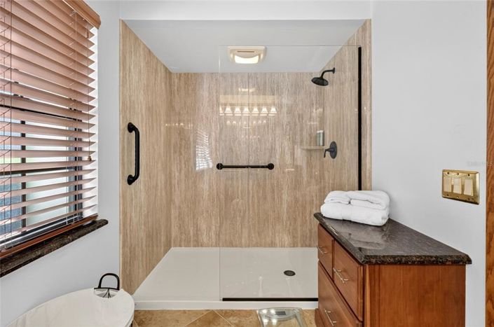 Image No.20-2 Bed House for sale
