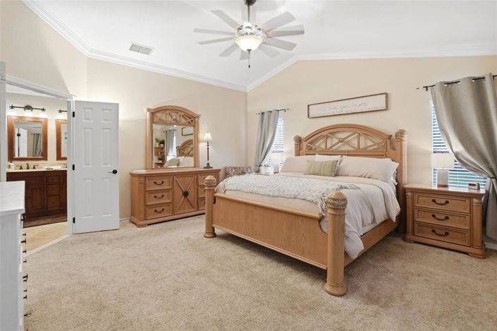 Image No.18-4 Bed House for sale