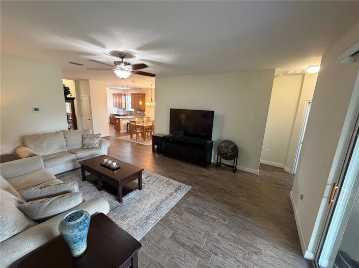 Image No.20-3 Bed House for sale