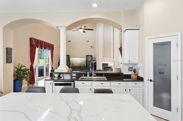 Image No.15-4 Bed House for sale