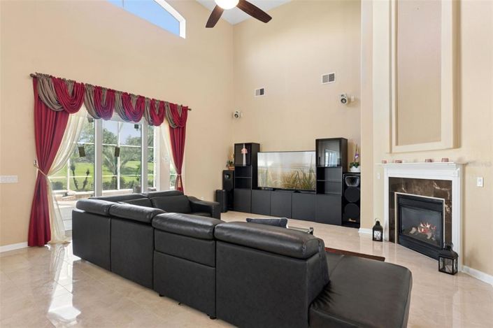 Image No.19-4 Bed House for sale