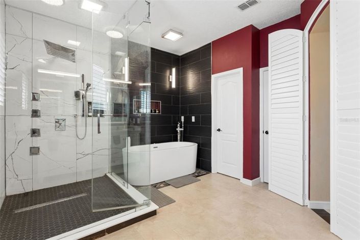 Image No.26-4 Bed House for sale
