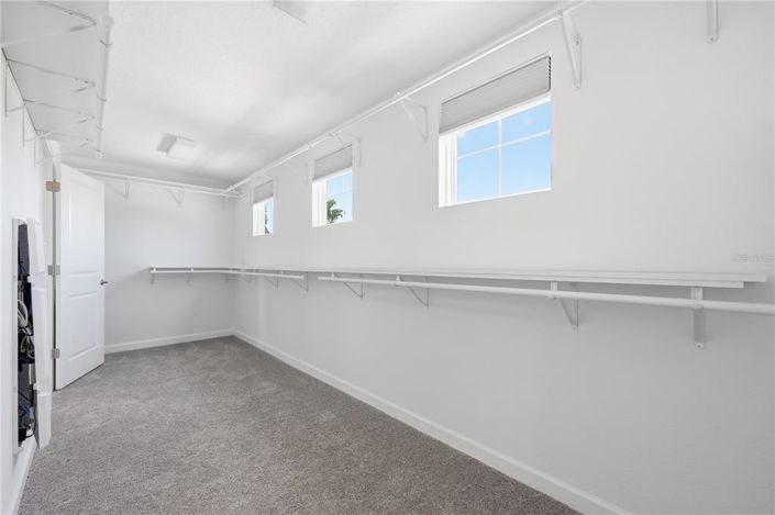 Image No.28-4 Bed House for sale