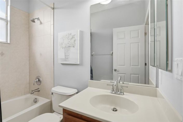 Image No.24-5 Bed House for sale