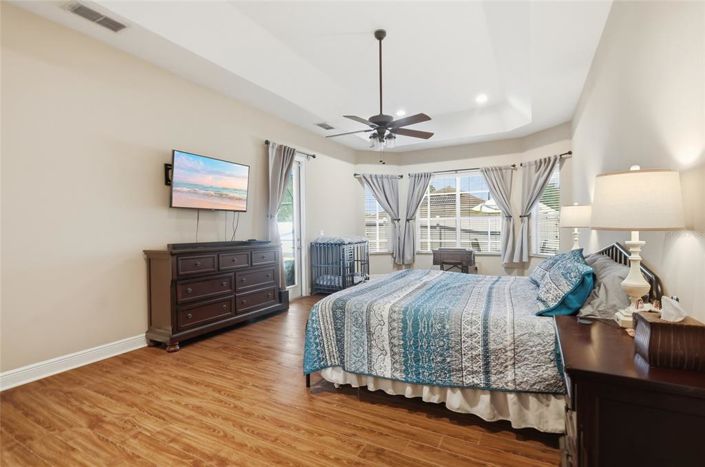 Image No.30-5 Bed House for sale