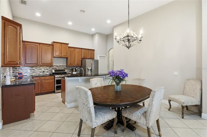 Image No.5-5 Bed House for sale