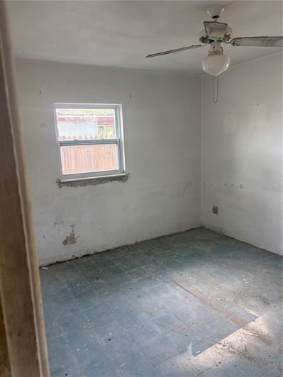 Image No.20-2 Bed House for sale