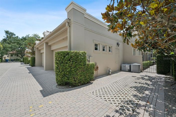 Image No.32-3 Bed Townhouse for sale
