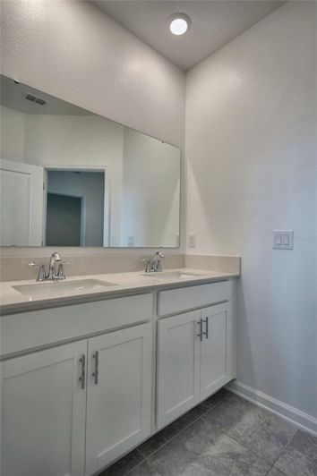 Image No.18-4 Bed House for sale