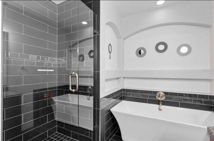 Image No.32-5 Bed House for sale