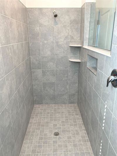 Image No.11-3 Bed House for sale