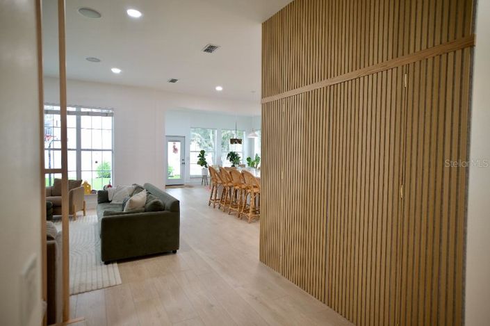 Image No.4-5 Bed House for sale