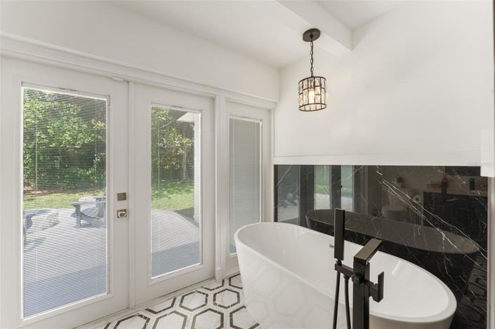 Image No.27-5 Bed House for sale
