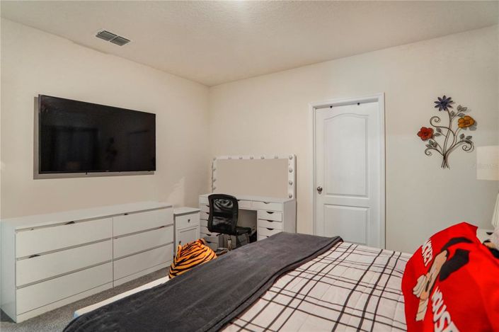 Image No.19-4 Bed House for sale