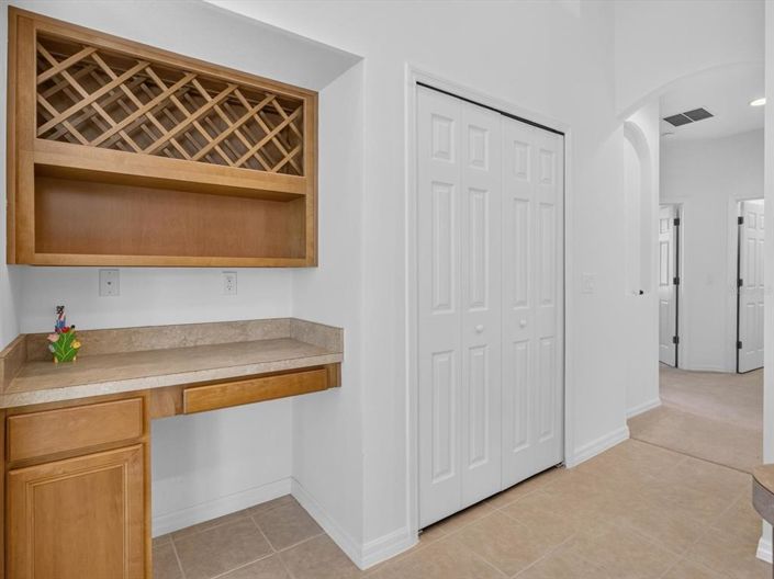Image No.16-4 Bed House for sale