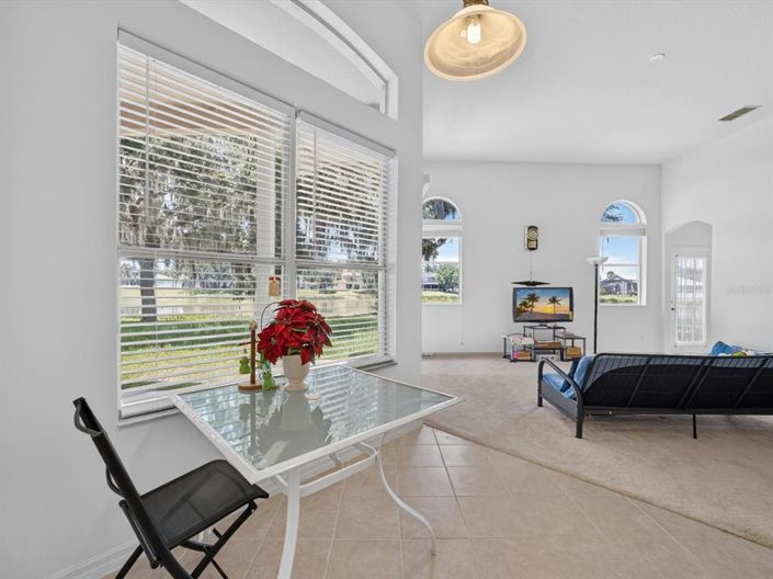 Image No.19-4 Bed House for sale