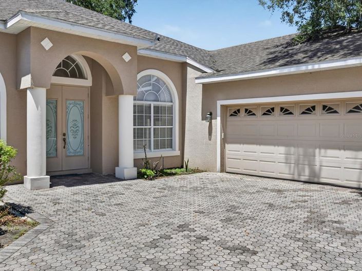 Image No.2-4 Bed House for sale