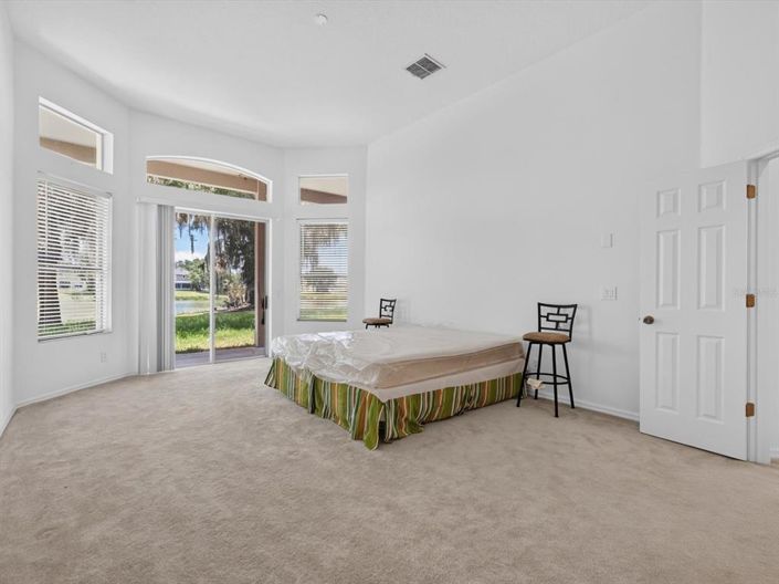 Image No.25-4 Bed House for sale