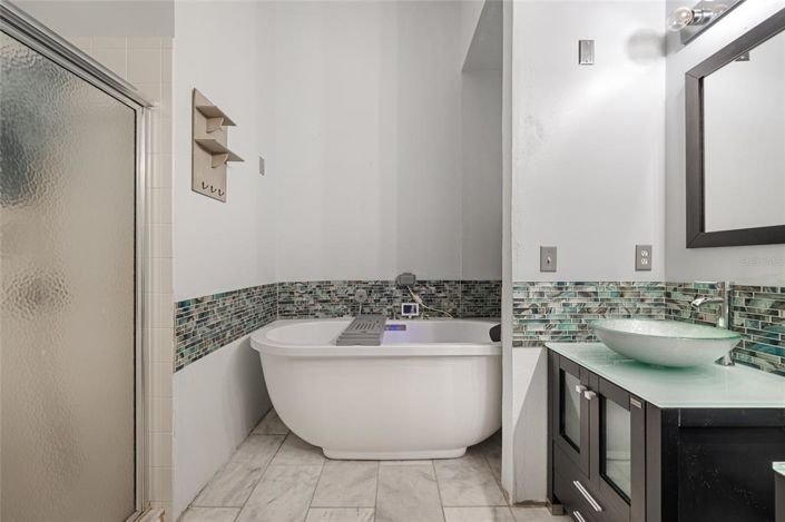 Image No.12-4 Bed House for sale