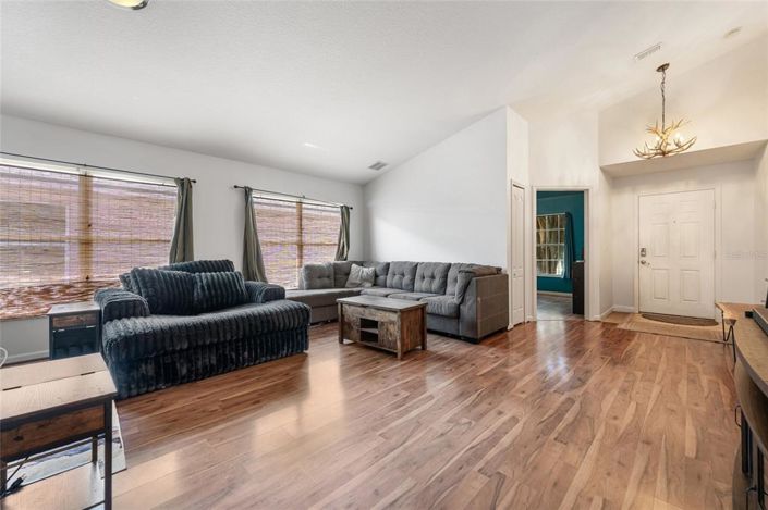 Image No.7-4 Bed House for sale