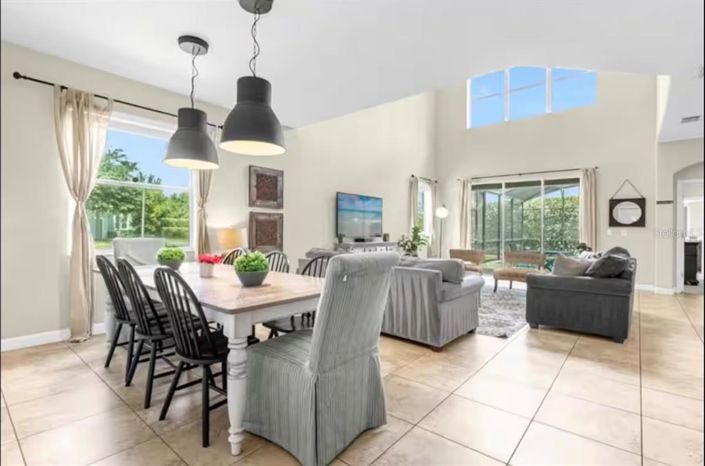 Image No.7-5 Bed House for sale