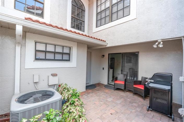 Image No.10-3 Bed Townhouse for sale