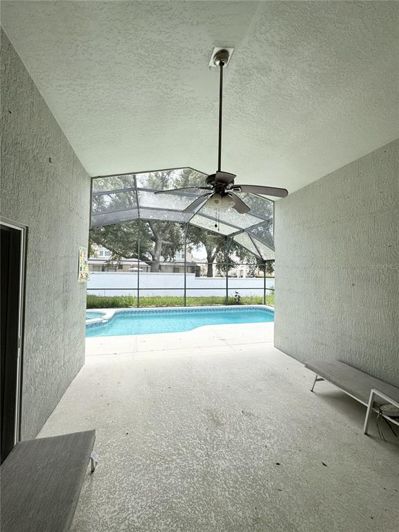 Image No.12-4 Bed House for sale