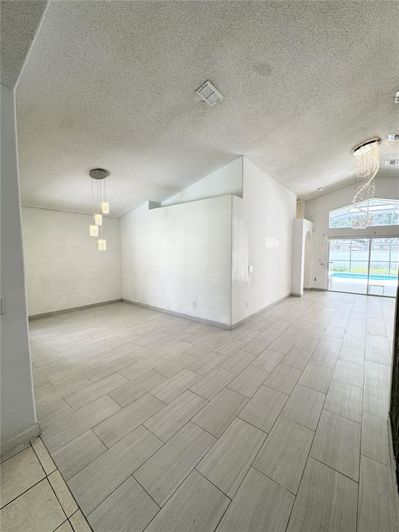 Image No.23-4 Bed House for sale