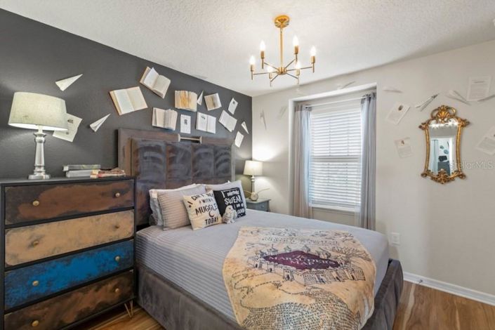 Image No.7-5 Bed Townhouse for sale