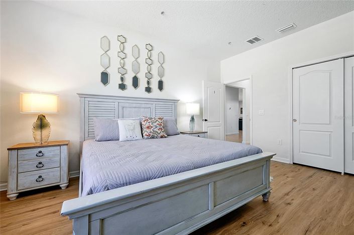 Image No.27-9 Bed House for sale