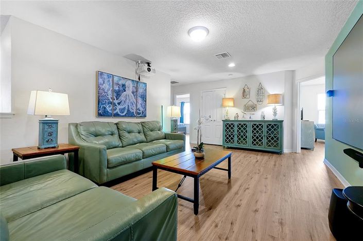 Image No.34-9 Bed House for sale