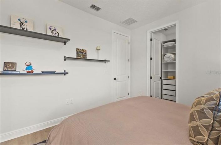 Image No.26-4 Bed House for sale
