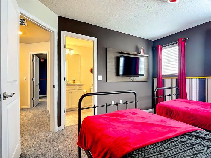 Image No.25-5 Bed House for sale