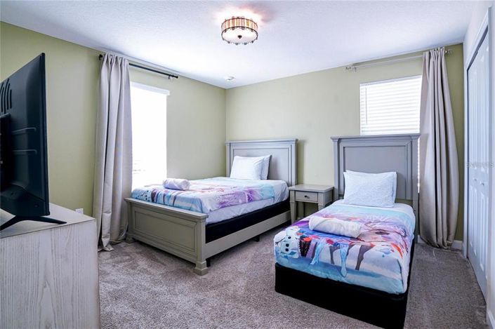 Image No.10-8 Bed House for sale