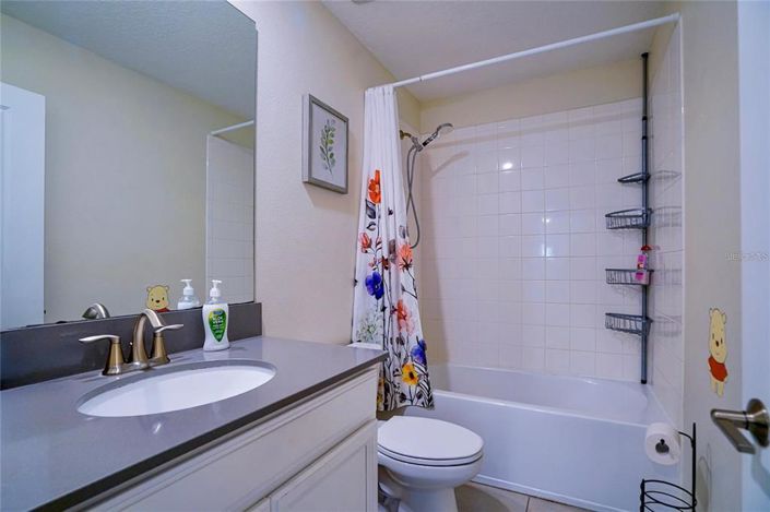 Image No.17-8 Bed House for sale