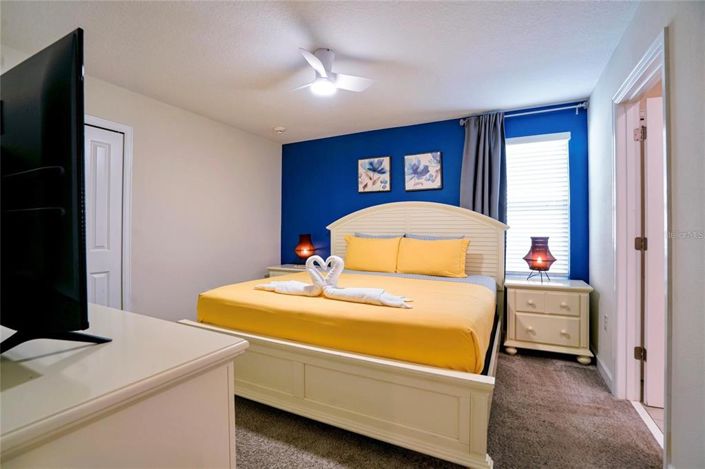Image No.5-8 Bed House for sale