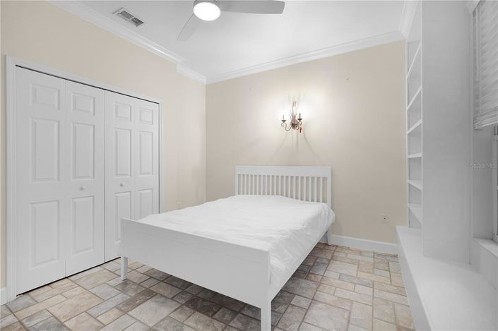 Image No.12-3 Bed House for sale