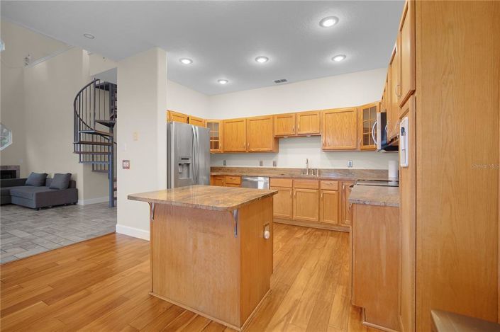 Image No.19-3 Bed House for sale