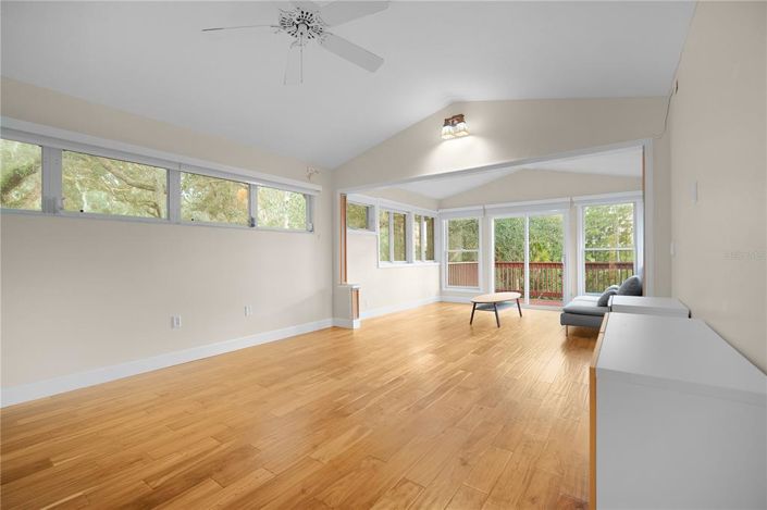 Image No.29-3 Bed House for sale