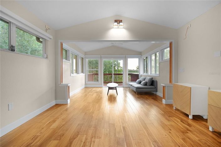 Image No.30-3 Bed House for sale