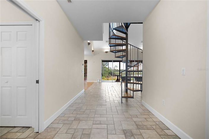 Image No.7-3 Bed House for sale