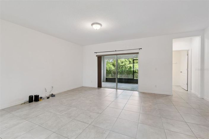Image No.9-3 Bed Townhouse for sale