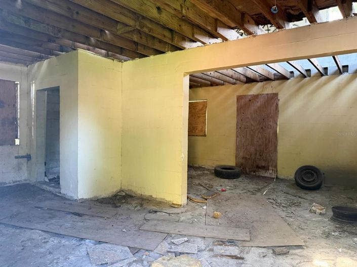 Image No.4-1 Bed House for sale