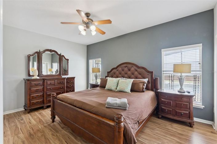 Image No.19-6 Bed House for sale