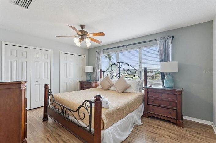 Image No.22-6 Bed House for sale