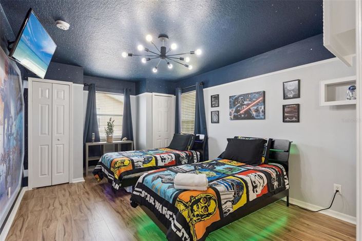 Image No.25-6 Bed House for sale