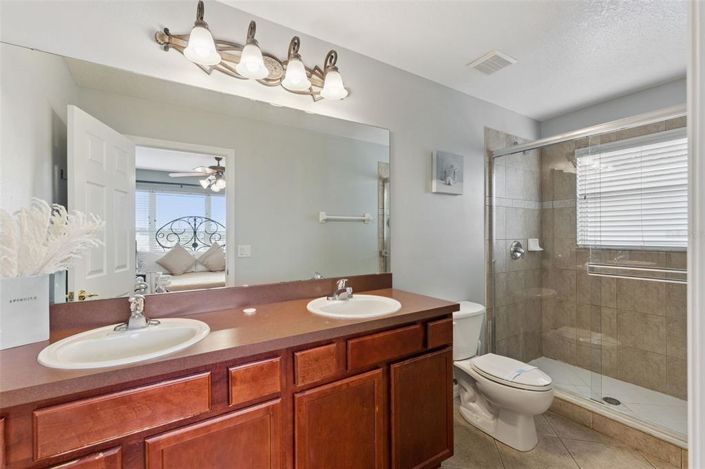 Image No.29-6 Bed House for sale