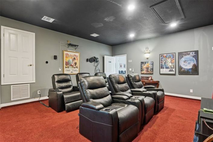 Image No.36-6 Bed House for sale