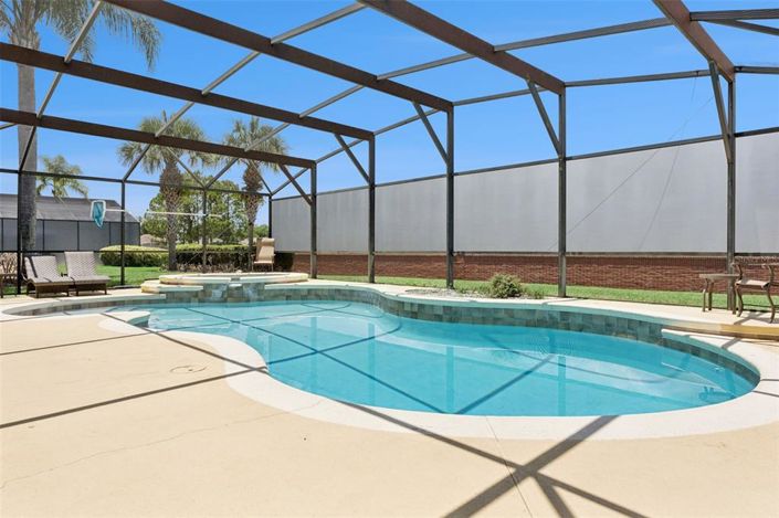 Image No.44-6 Bed House for sale