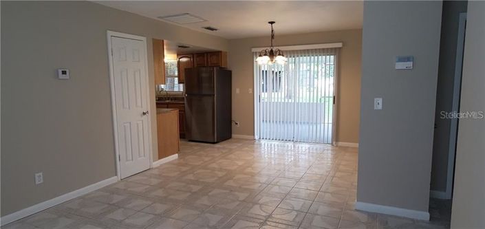 Image No.11-3 Bed House for sale